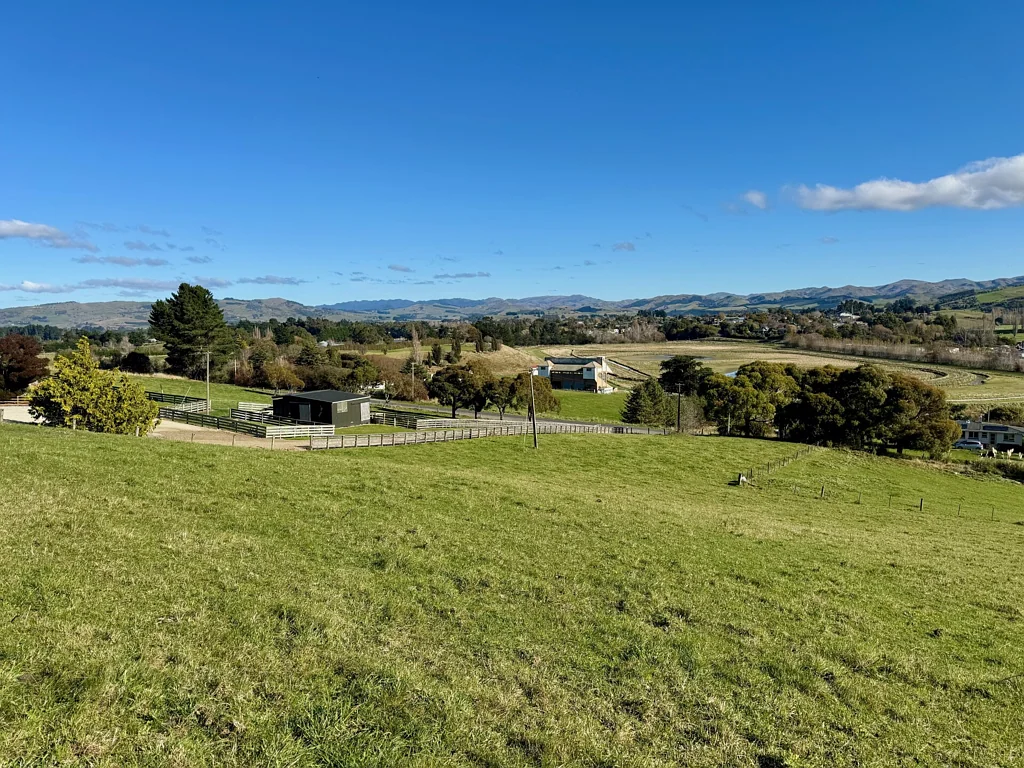 Waikouaiti Priced to sell - Elevated lifestyle sections