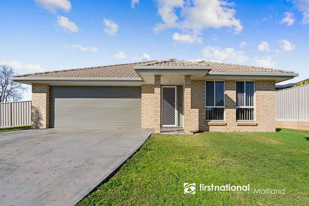 Aberglasslyn 4房  Contemporary Family Living In A Prime Location