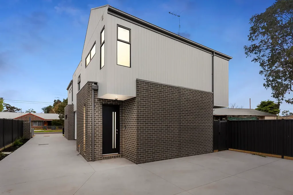 Braybrook 2ਬੈੱਡਰੂਮ Contemporary Comfort, Connected Living