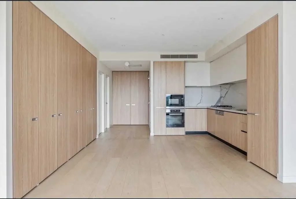 Oversized 102sqm Luxury 2-Bed with Rare Triple-Aspect Balcony