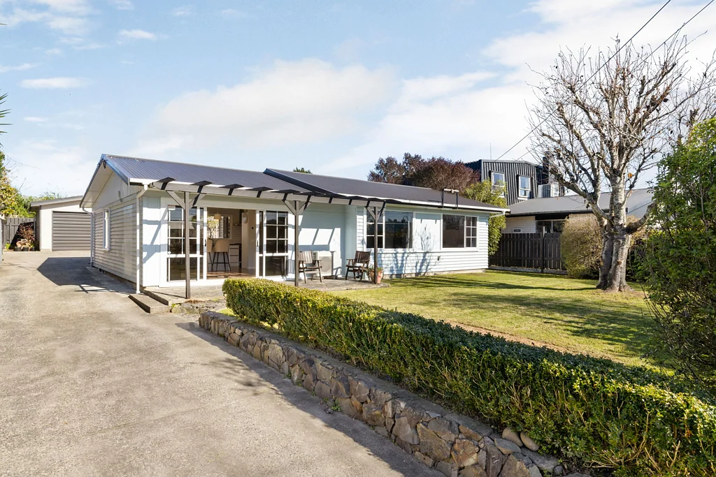 25 English Street, Saint Andrews, Hamilton, Waikato