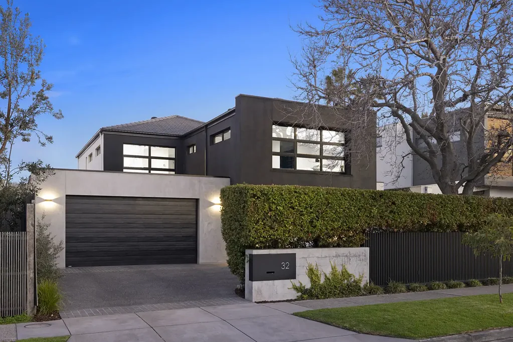 Aspendale 4房 当代海湾生活的典范 A Statement in Contemporary Bayside Living