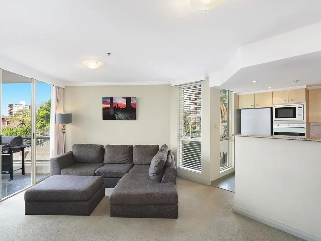 Perfect Location - 1 Bedroom Apartment