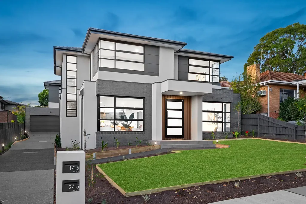 Templestowe Lower 4房 全新四卧联排 豪华装修 高天花板 双层玻璃窗 石材台面 主卧套房 私密庭院 安全车库 地理优越 Brand New Luxury Living