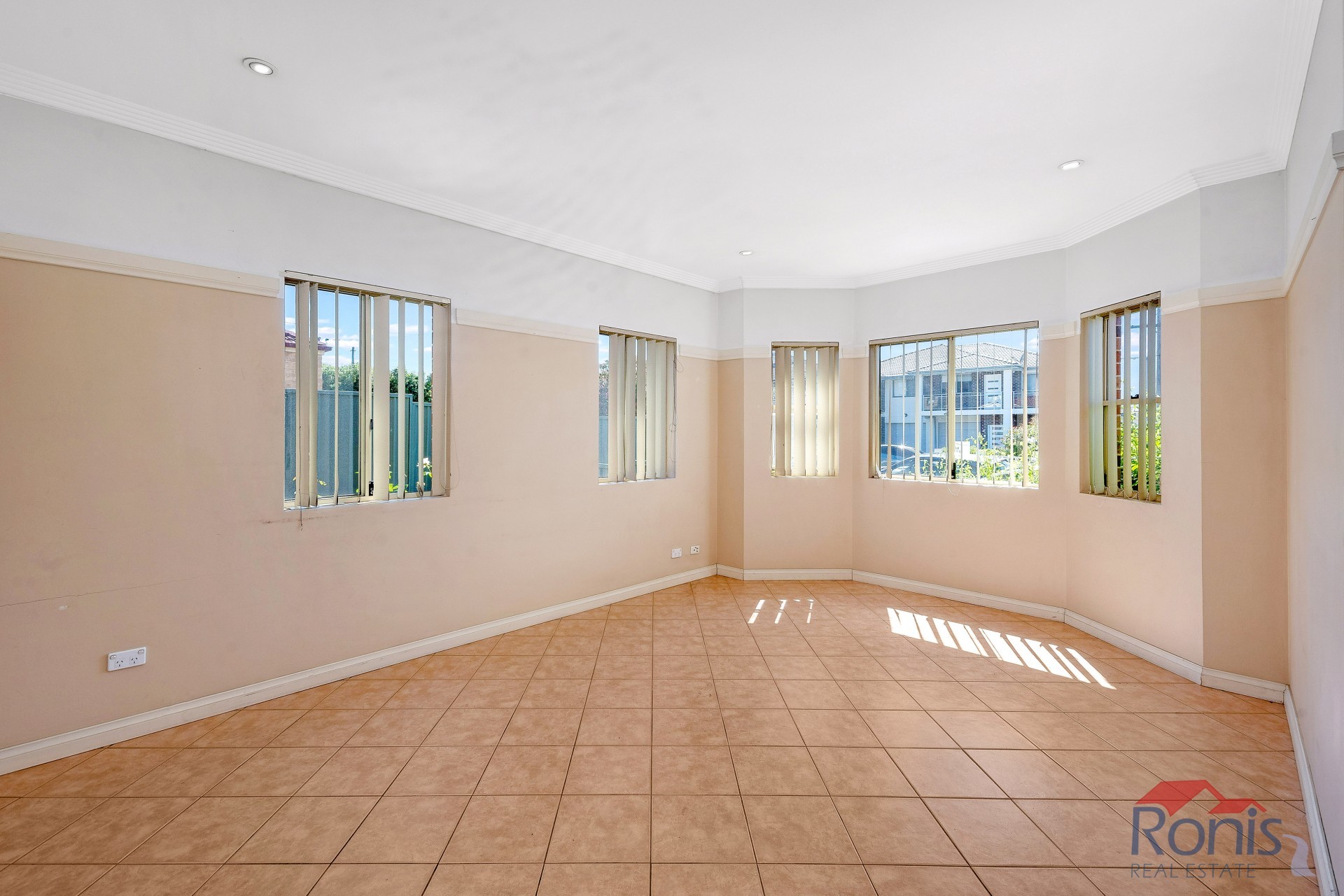 UNIT 4 47-49 GLEESON AV, CONDELL PARK NSW 2200, 0房, 0浴, House