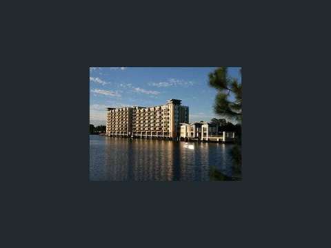 Fully furnished studio apartment ? student accommodation only.