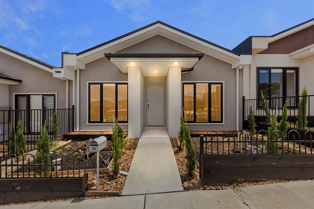 Officer 3 Bedroom BRAND NEW HOUSE - READY TO MOVE IN - NEXT TO TIMBERTOP