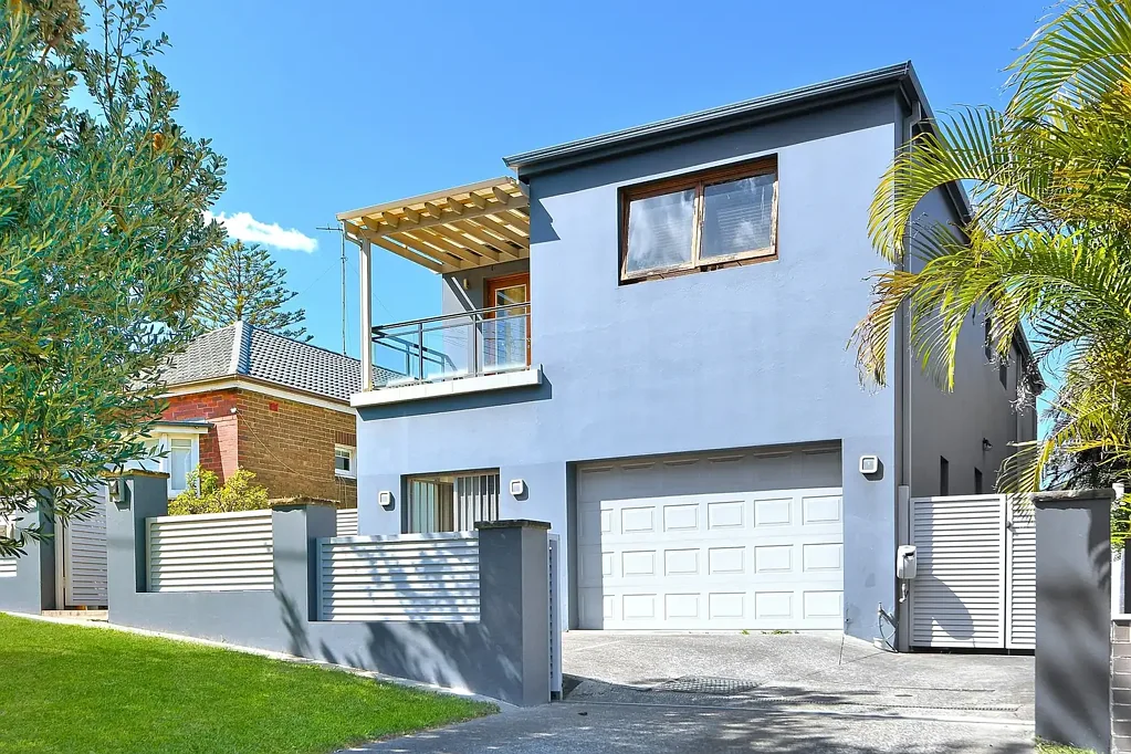 Maroubra 5Kwarto Substantial Coastal Home in a Premier Maroubra Setting