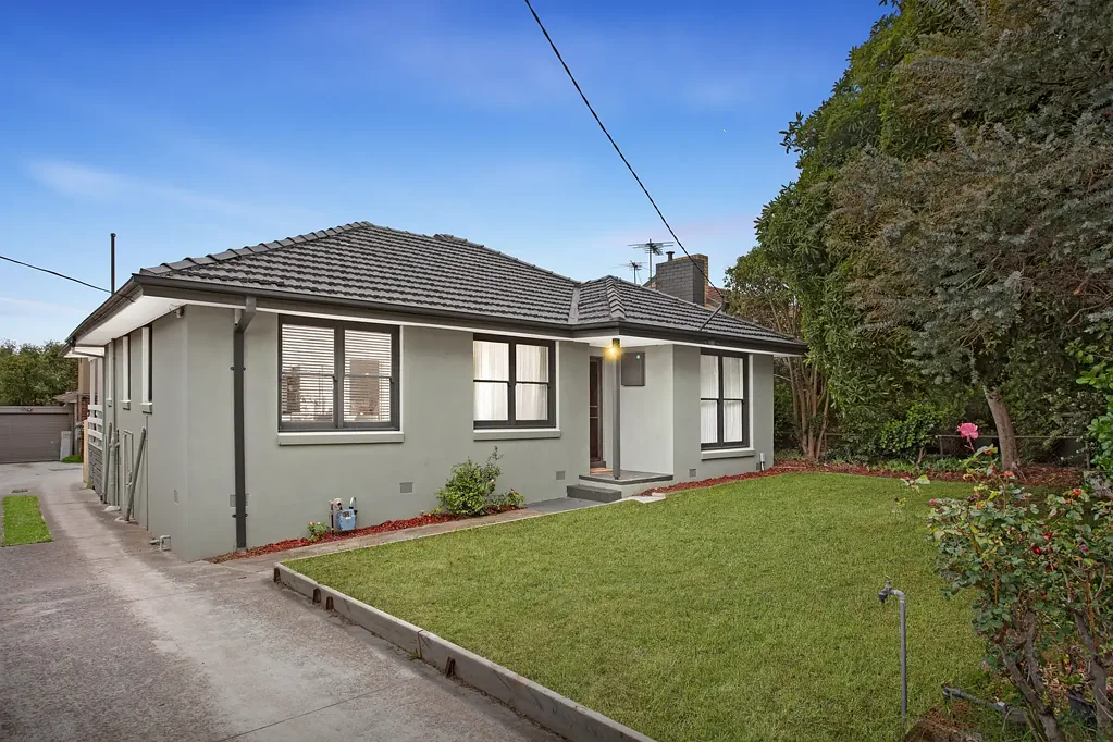 Chadstone 5침실 Freestanding Single Level Ease with Ample Accommodation