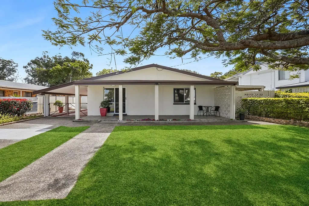 134 Bishop Road, Beachmere, QLD 4510