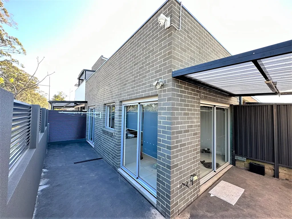 Gorgeous 2 bedroom granny flat in Bardia