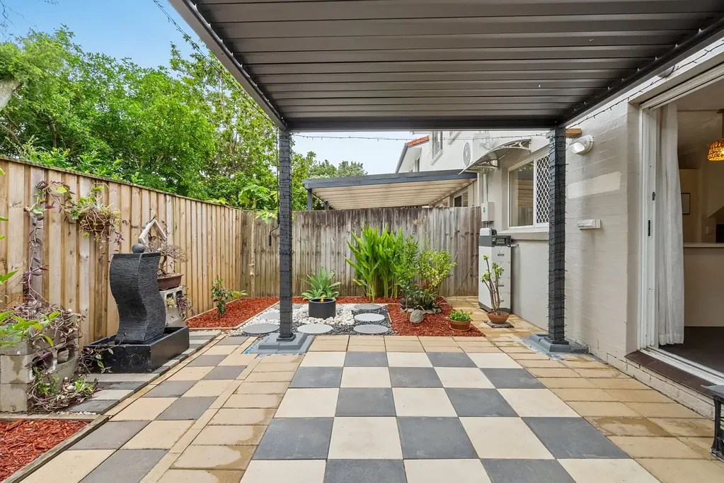 5/13-17 Brown Street, Labrador, QLD 4215