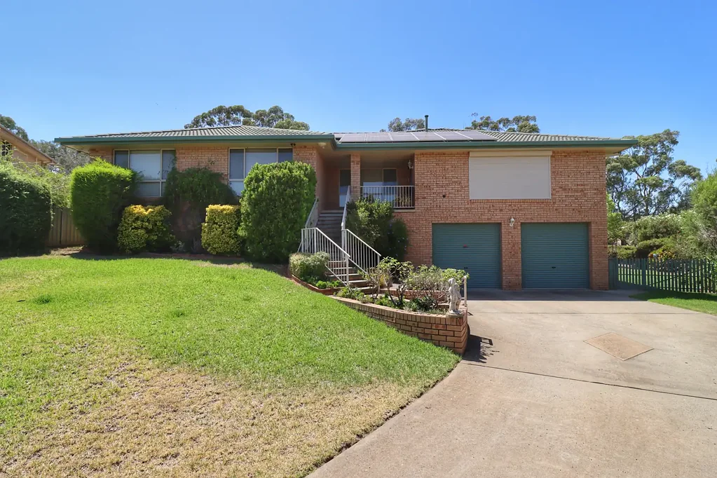 8 Grevillea Close, Cowra, NSW 2794