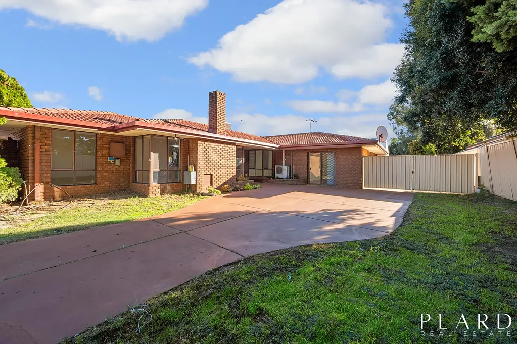Maida Vale 4 Bedroom HUGE HOME - BIG 1588 SQM BLOCK