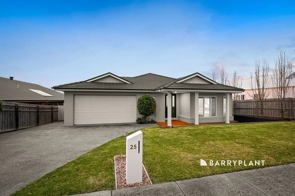 Garfield 4침실 Hamptons Style, Elevated Views and Space for the Whole Family