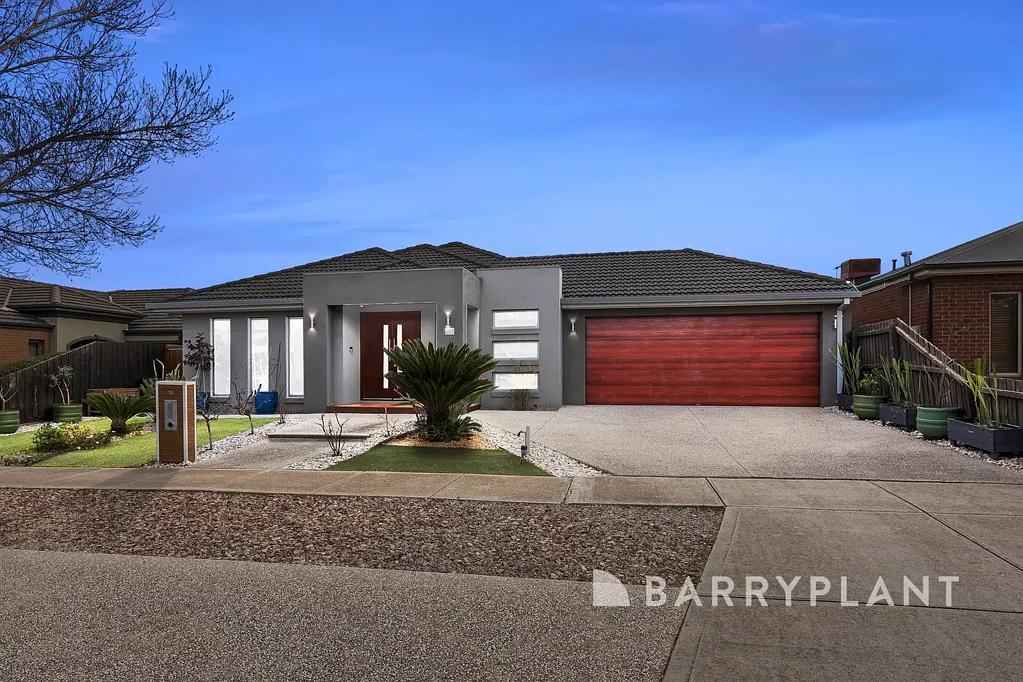 Taylors Hill 4房 宽敞的家庭生活空间，卓越的室内外多功能性 Spacious Family Living with Exceptional Indoor–Outdoor Versatility