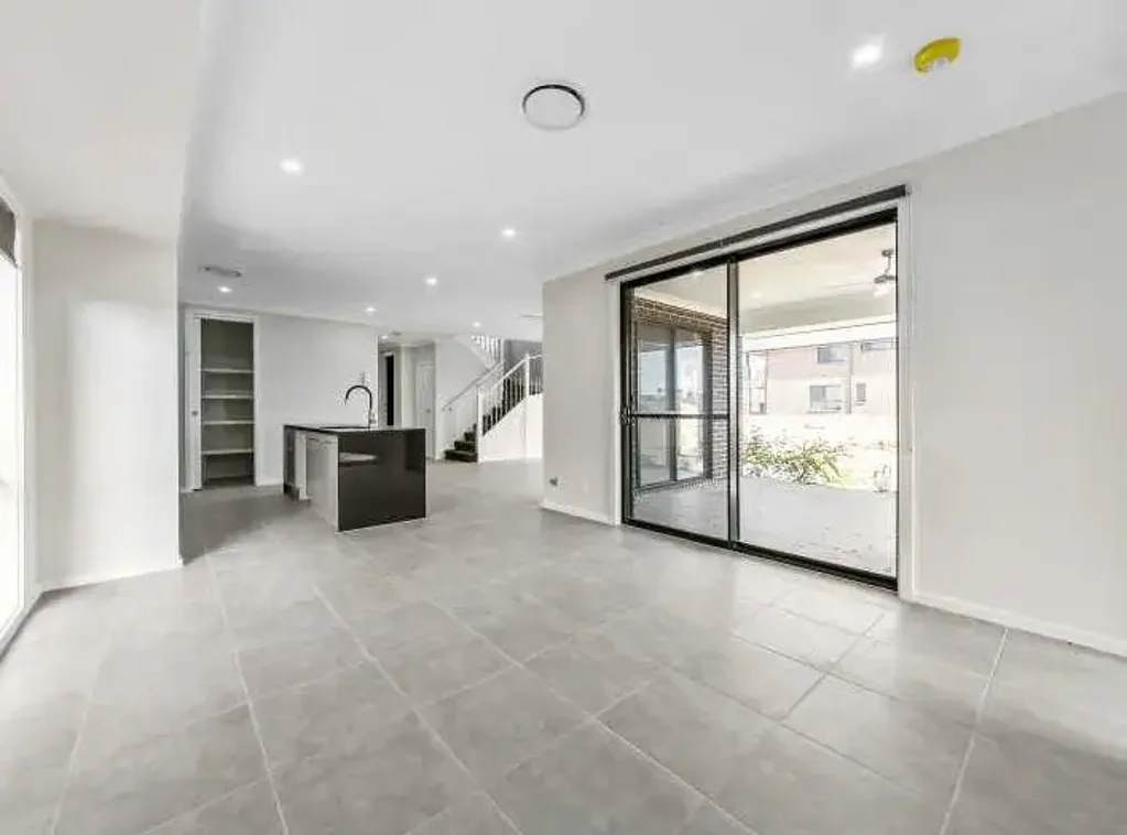 Beautiful 5 Bedroom Home!