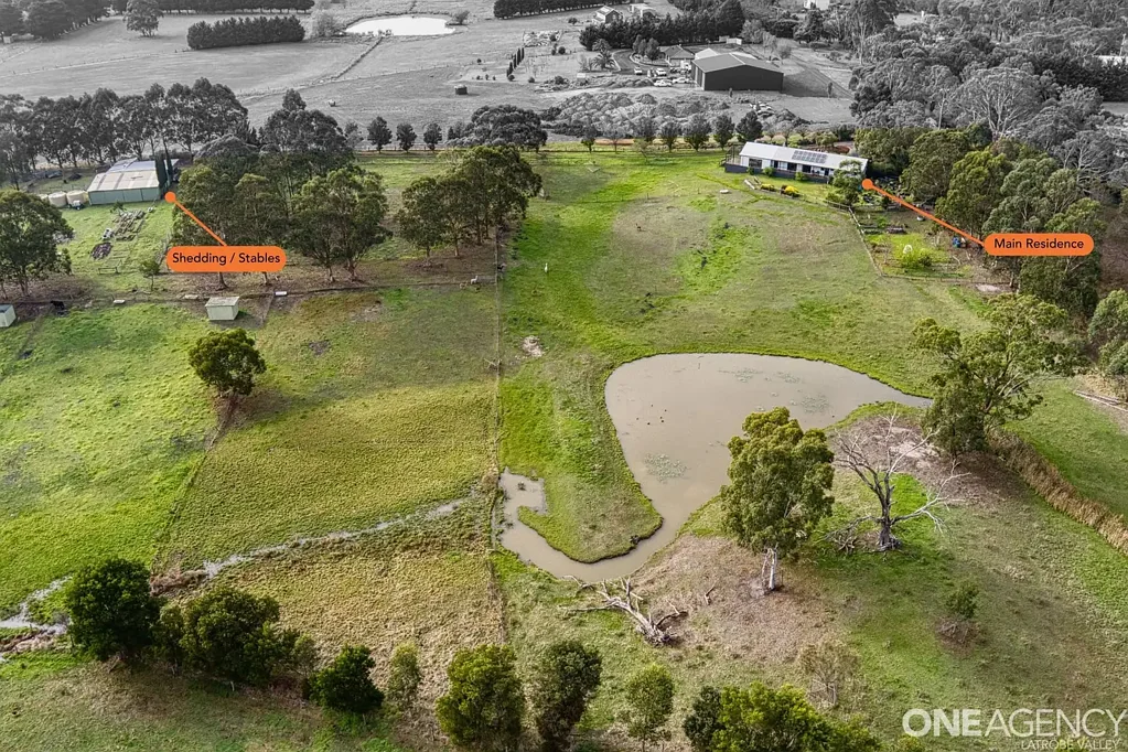 Traralgon 3침실 Where Lifestyle, Land & Location Align