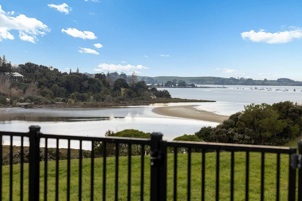 Omokoroa  Introducing Lynley Park - Omokoroa Peninsula!