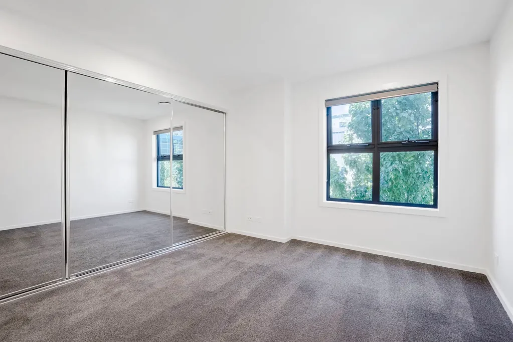 Home feeling Townhouse at Wish - Comes with White Goods