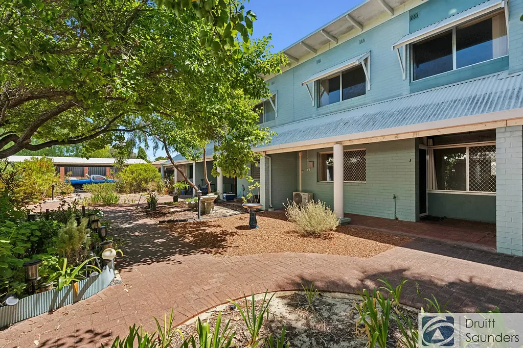 3/6 Seaton Place, Girrawheen, WA 6064