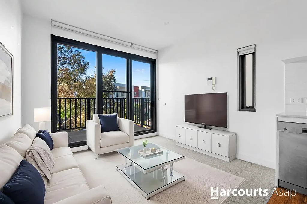 Charming Brunswick West Apartment Awaits You