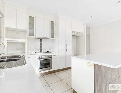 23 Moriarty Street, Emerald, QLD 4720, 4 침실, 2 욕실, House