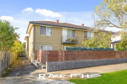 4/5 Defoe Street, Wiley Park