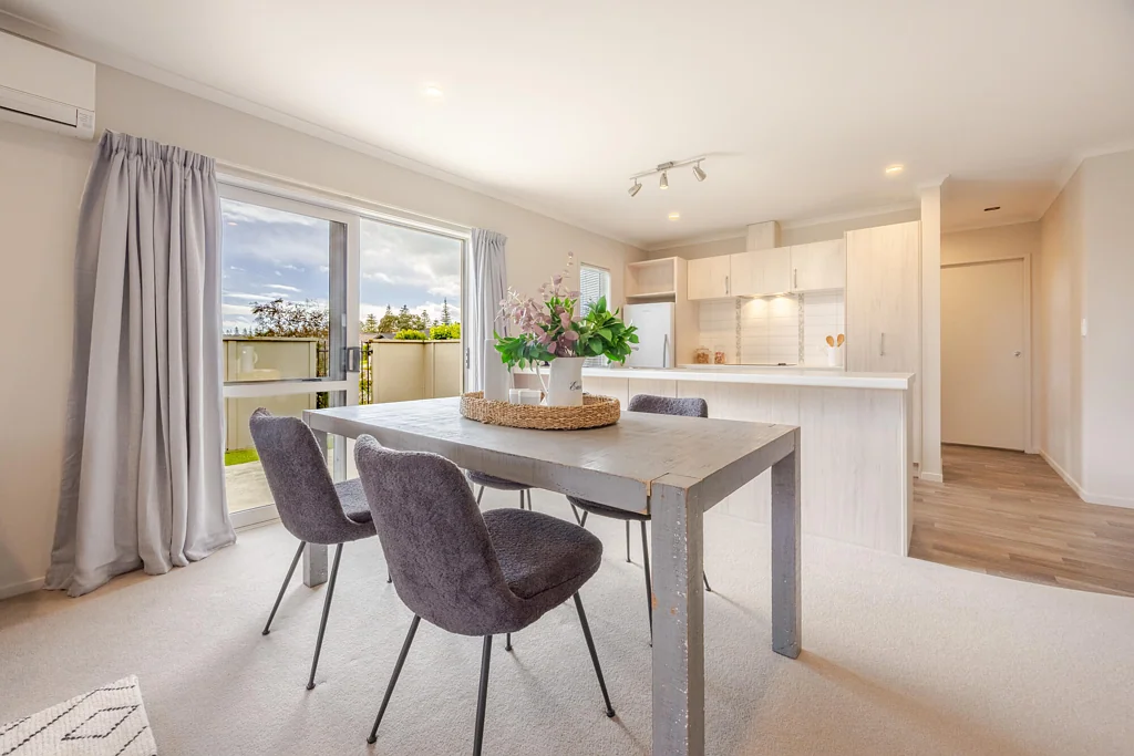 Awatoto 3房  Modern, low - maintenance living