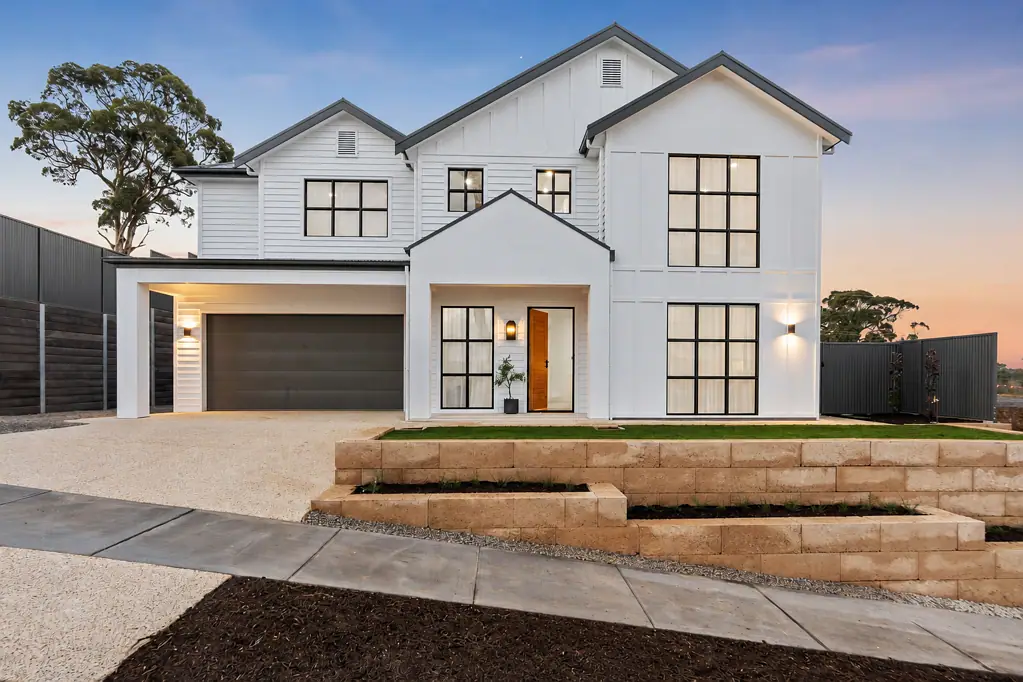 Mount Barker 5房  King of the Castle - A Brand-New Masterpiece in Newenham Estate
