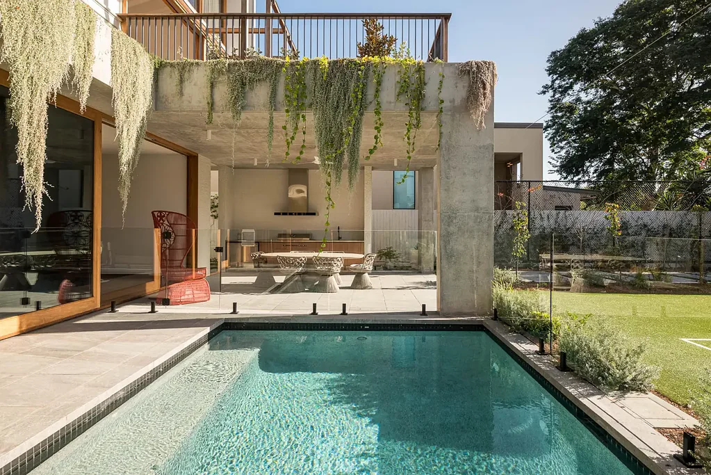 Chelmer 5ਬੈੱਡਰੂਮ Exceptional Value! ‘Riverton’ A Queenslander Reimagined for Subtropical Living