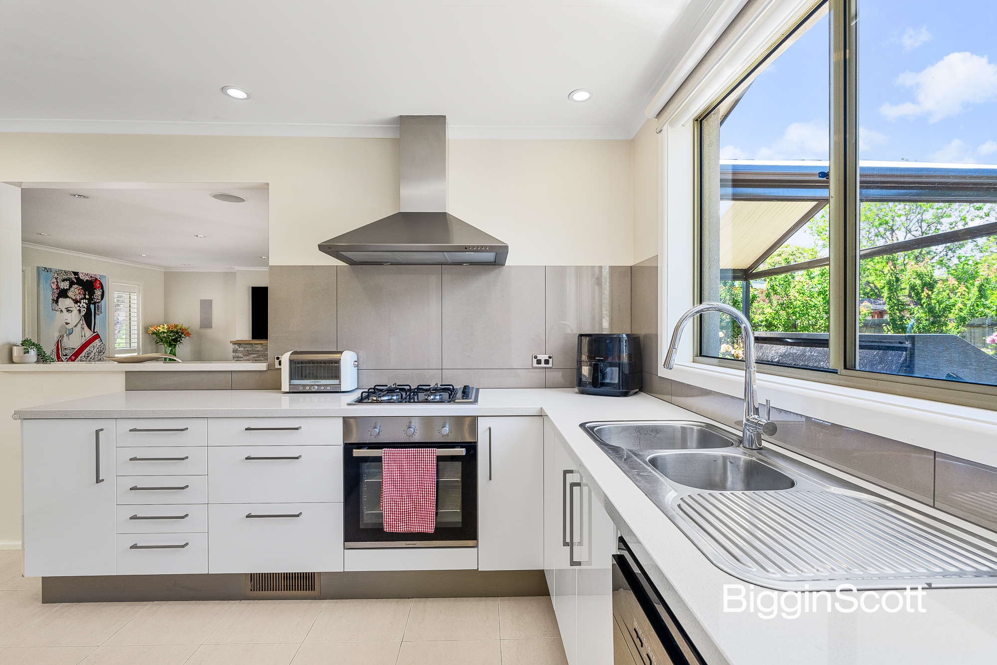 38 LONGBOURNE AV, NOTTING HILL VIC 3168, 0 rūma, 0 rūma horoi, House