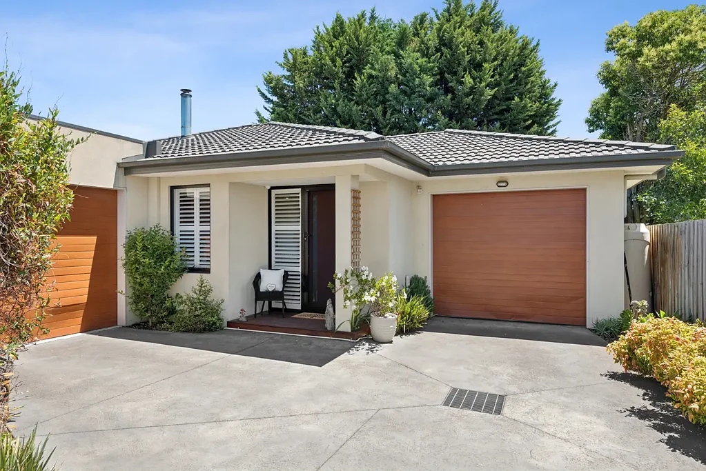 2/95 Victor Road, Bentleigh East, VIC 3165