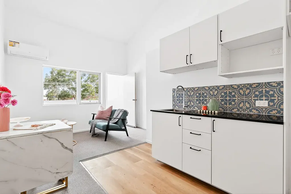 Near-New Boutique Apartment - Furnished, All Bills Included