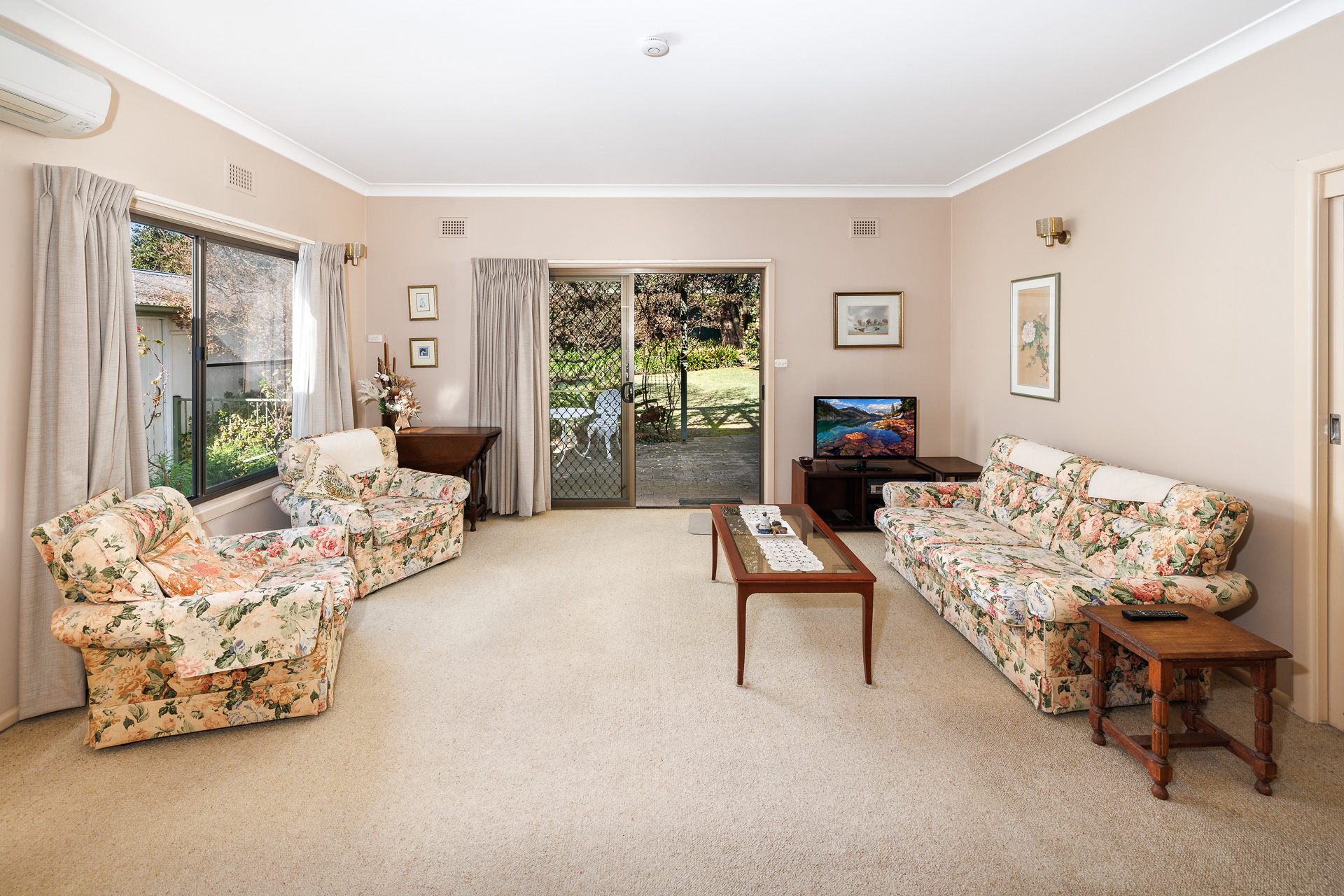 54 AVON RD, NORTH RYDE NSW 2113, 0 habitaciones, 0 baños, House