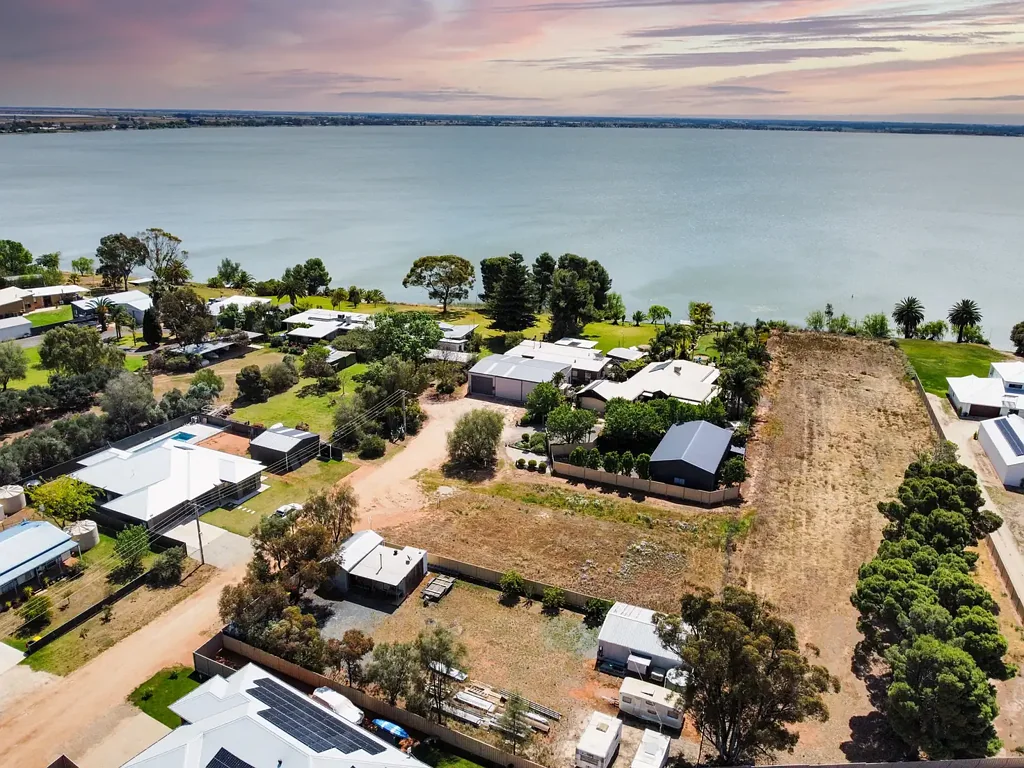 Lake Boga LAKE ACCESS