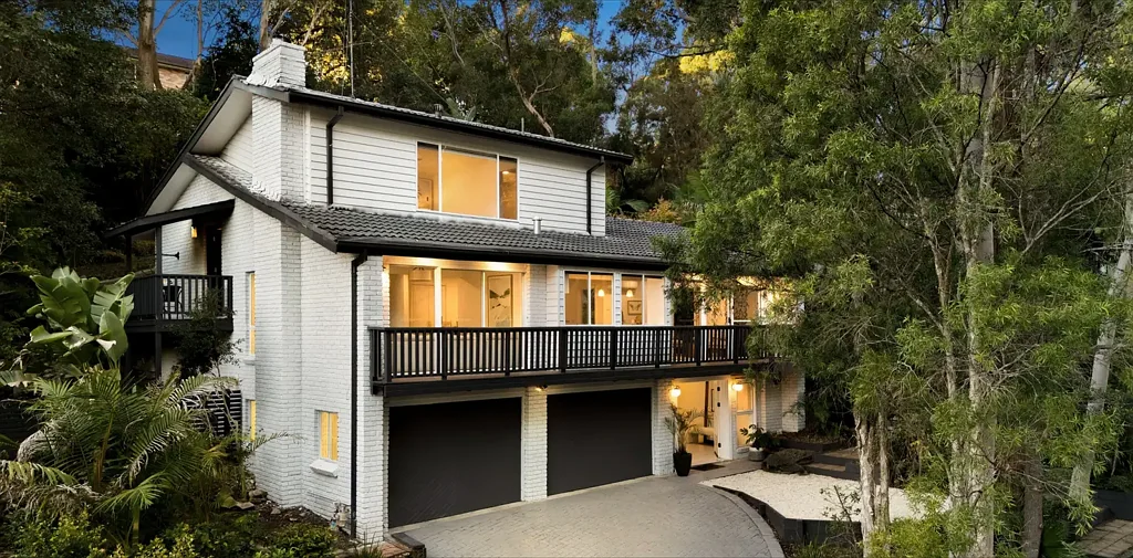 Glenhaven 4 Slaapkamer Outstanding Lifestyle Opportunity with Effortless Connectivity