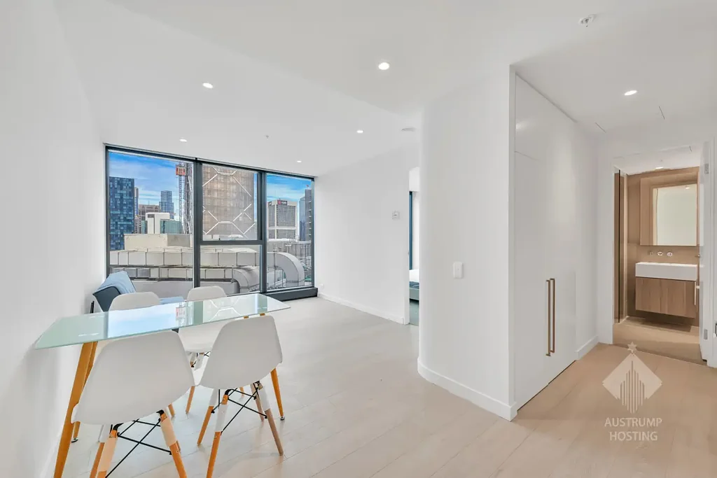 Fully Furnished One-Bathroom Apartment @Queens Place