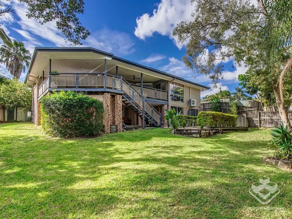 Helensvale 5房  Stunning Opportunity