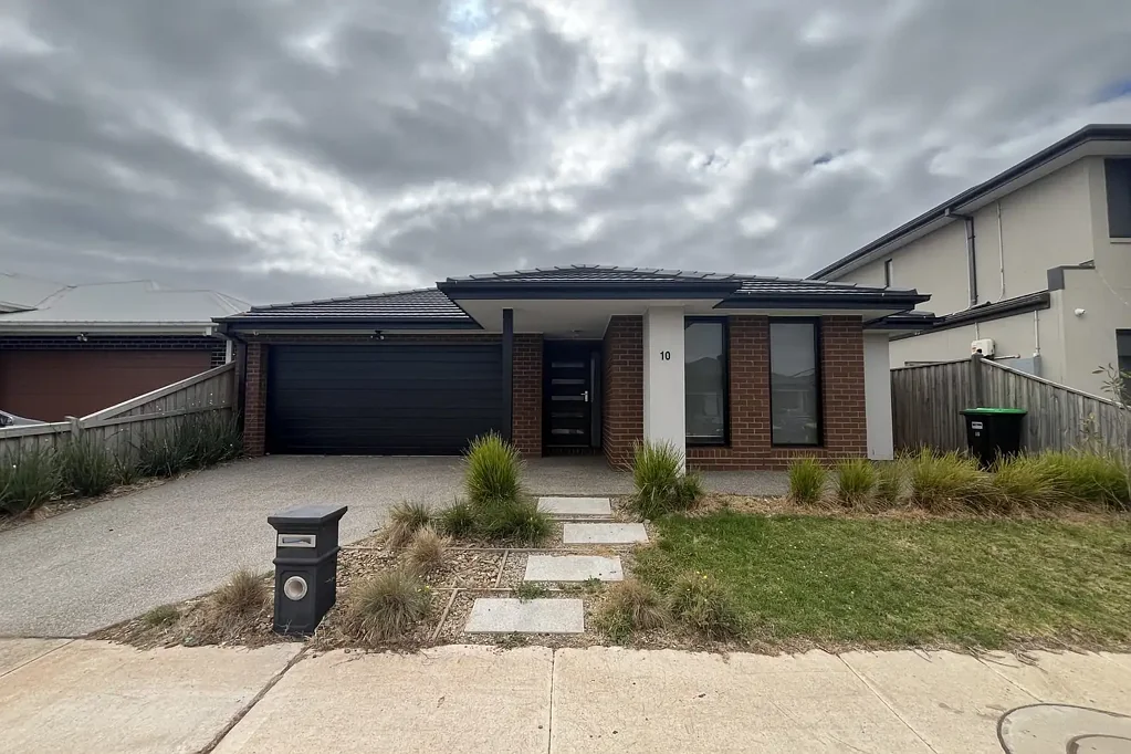 Modern Family Home with Spacious Living & Low Maintenance Yards
