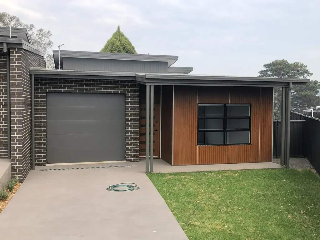 SPACIOUS 3 BEDROOM DUPLEX IN BEGA