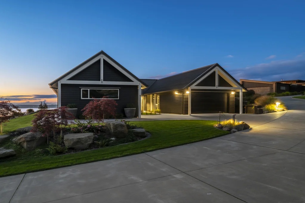 Lynmore 3ห้องนอน Bespoke Design with Spectacular Lake Views