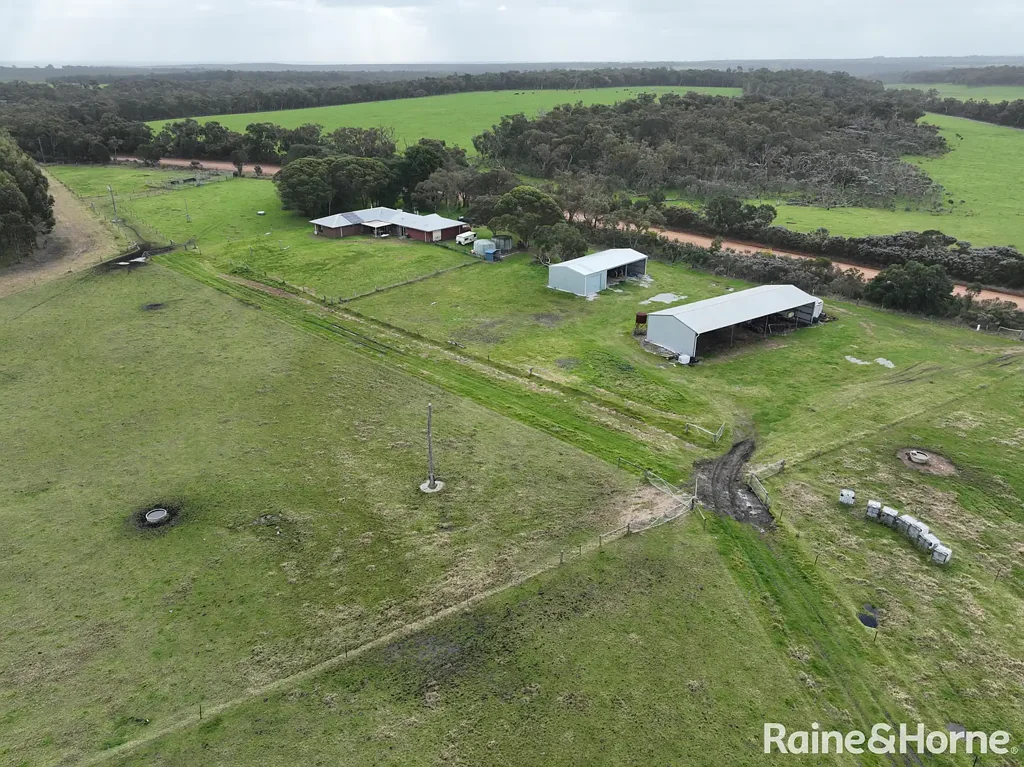 Redmond Redmond Farm & Lifestyle