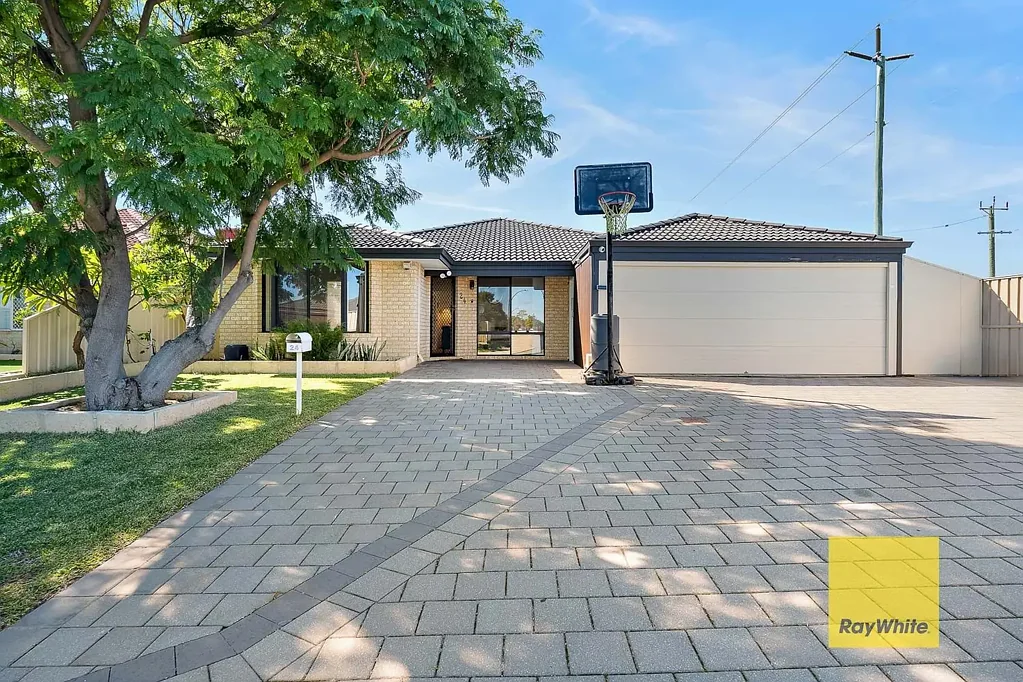 Gosnells 4ห้องนอน Spacious and Low Maintenance Family Home in Convenient Location