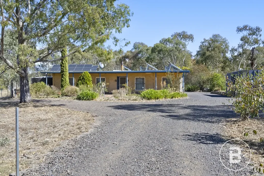 125 Mcdonalds Road, Clunes, VIC 3370
