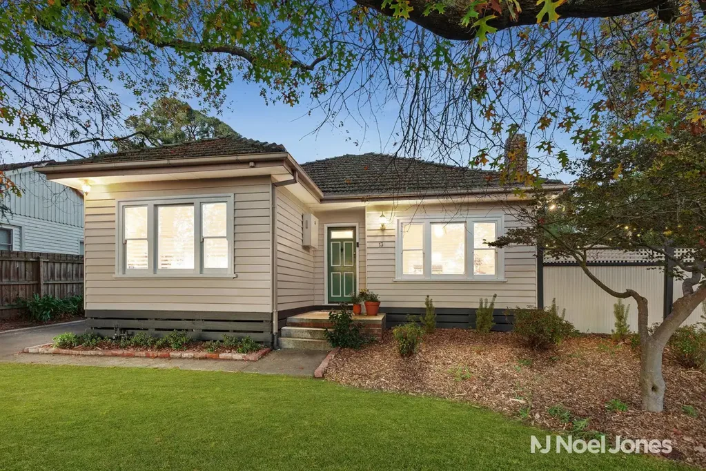 Ringwood East 3 Bedroom Charm And Convenience In The Tintern Precinct