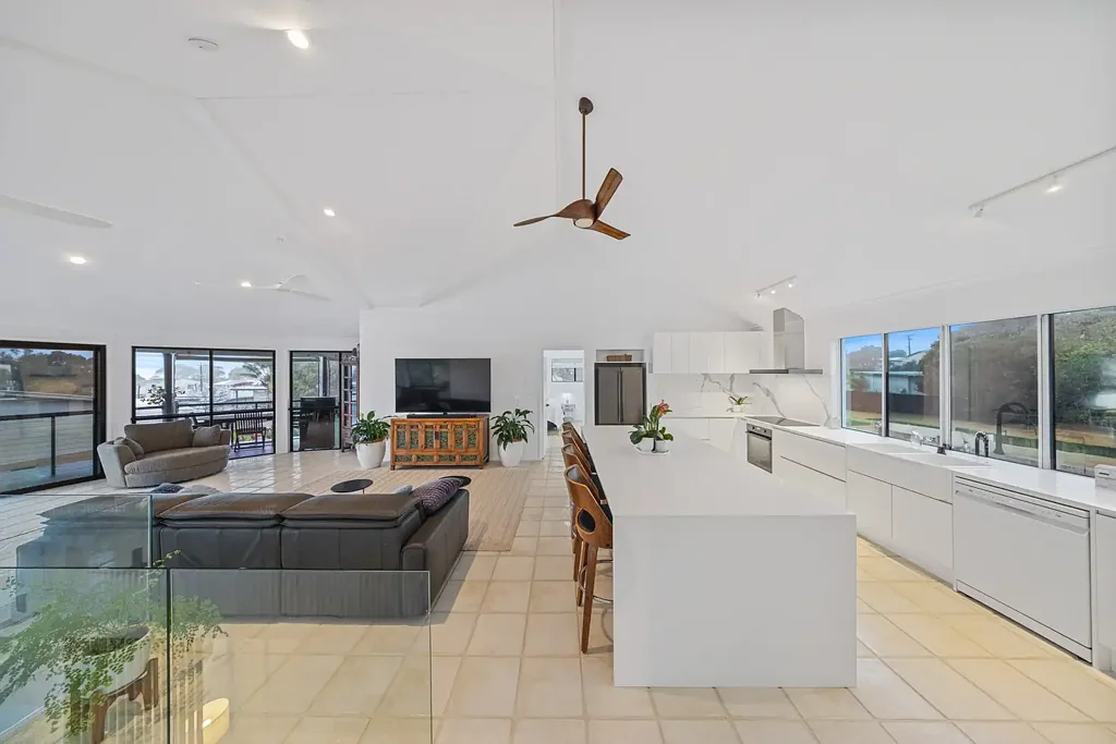 Tin Can Bay 4Zimmer Luxury Living with waterviews