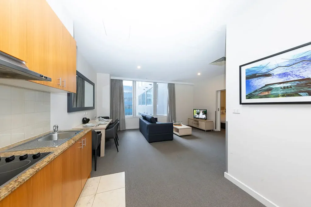 Melbourne 2房  High-Yield CBD Investment | Secure Lease to 2031
