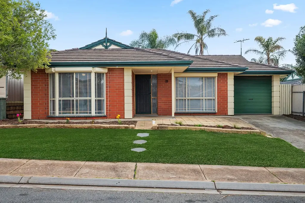 Old Reynella 4房  An Established Family Haven Designed for Comfort and Connection.