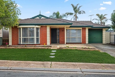 Old Reynella 4Zimmer An Established Family Haven Designed for Comfort and Connection.